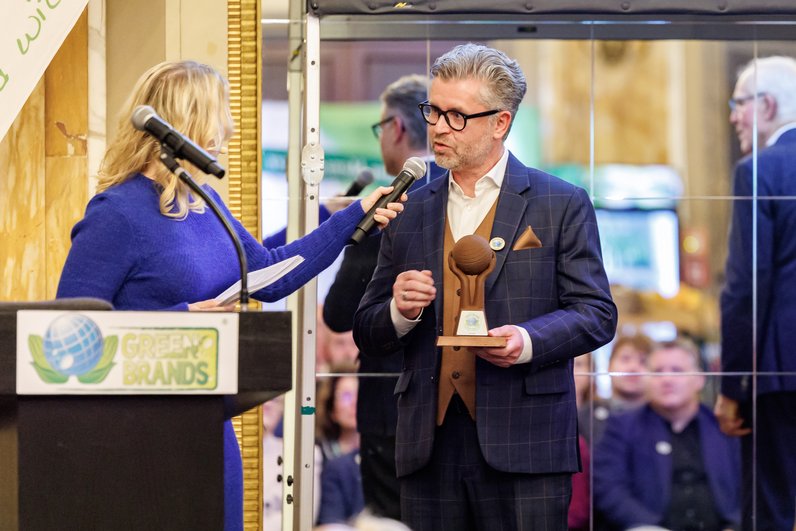 Bernd Rühle receives the Green Brands Award